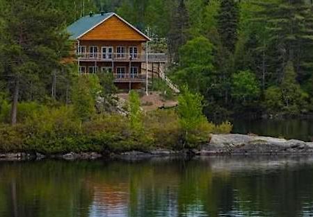 Auberge La Taniere Tadoussac Eksteriør billede