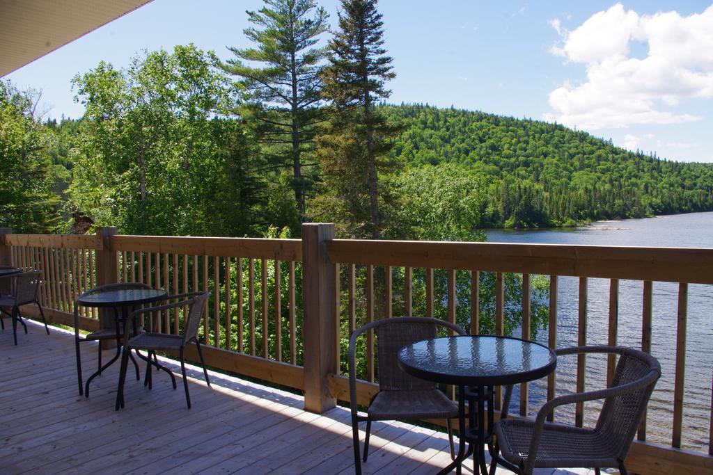 Auberge La Taniere Tadoussac Eksteriør billede