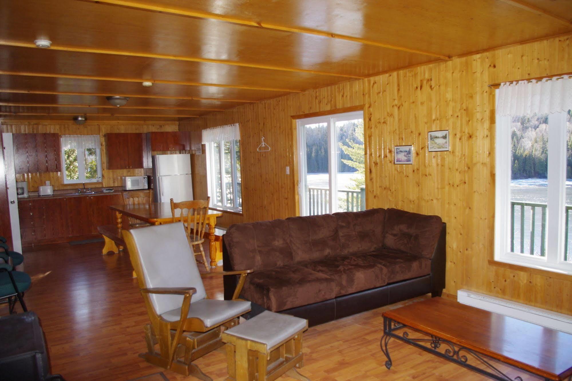 Auberge La Taniere Tadoussac Eksteriør billede