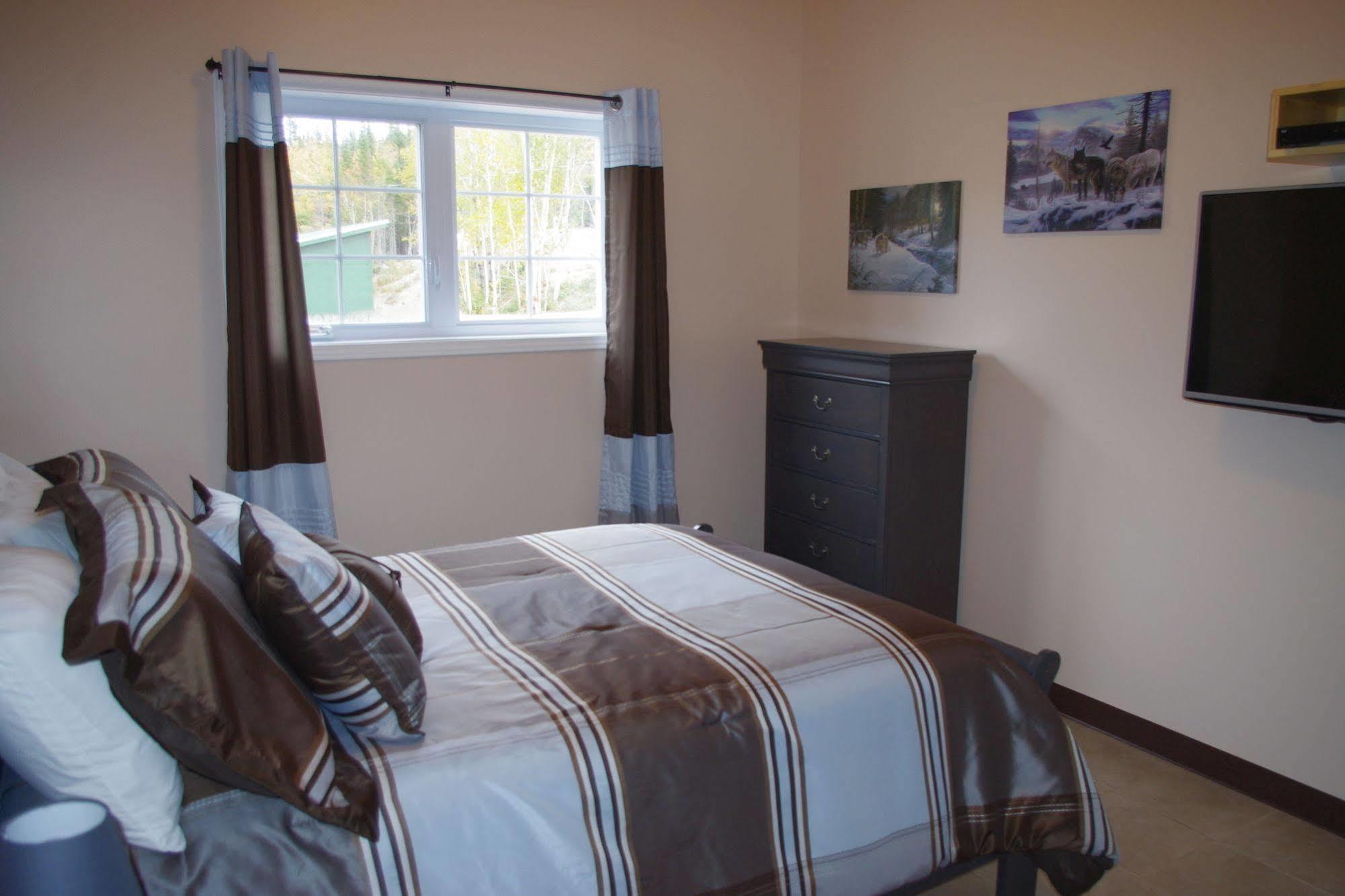 Auberge La Taniere Tadoussac Eksteriør billede