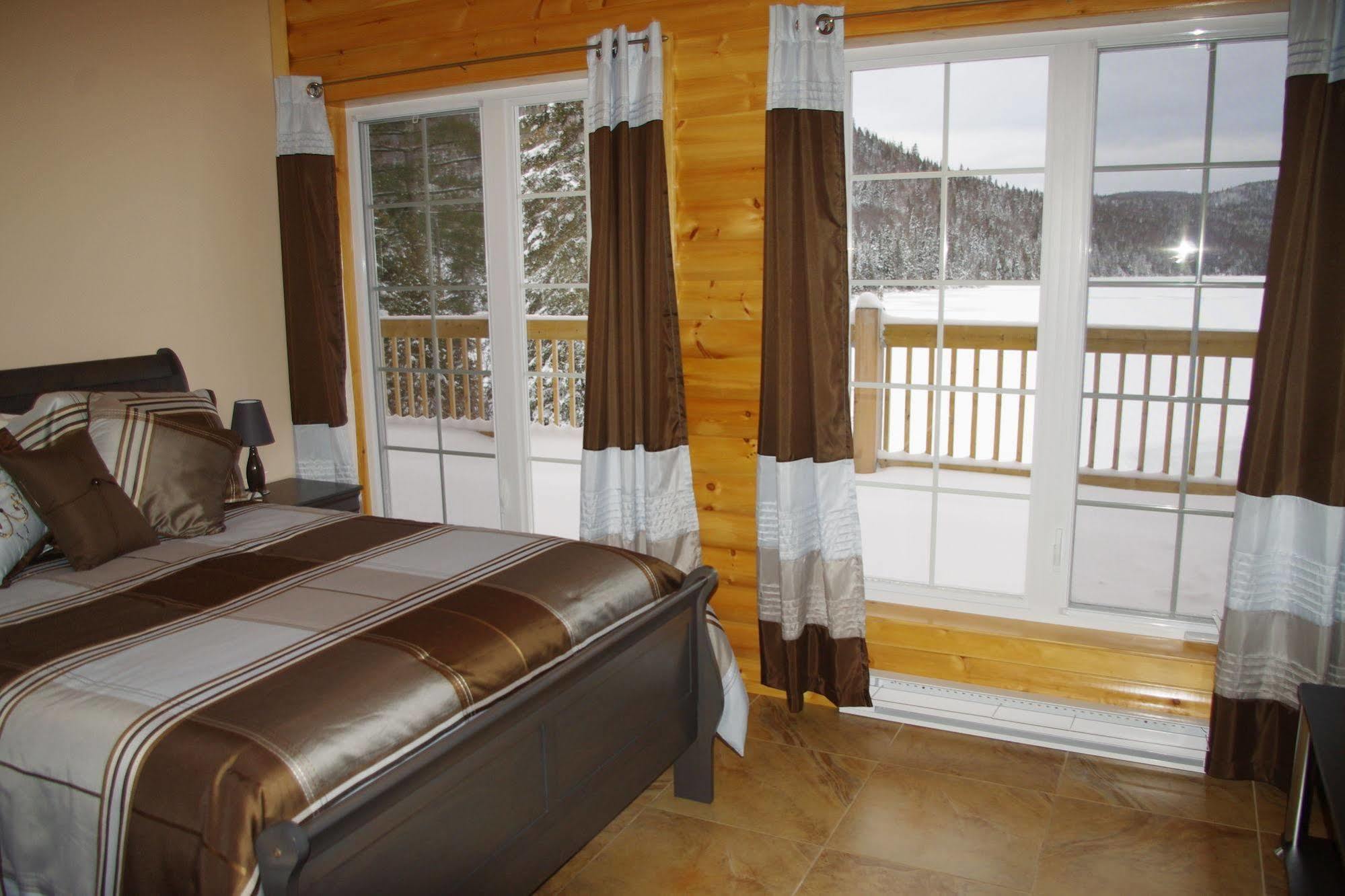 Auberge La Taniere Tadoussac Eksteriør billede